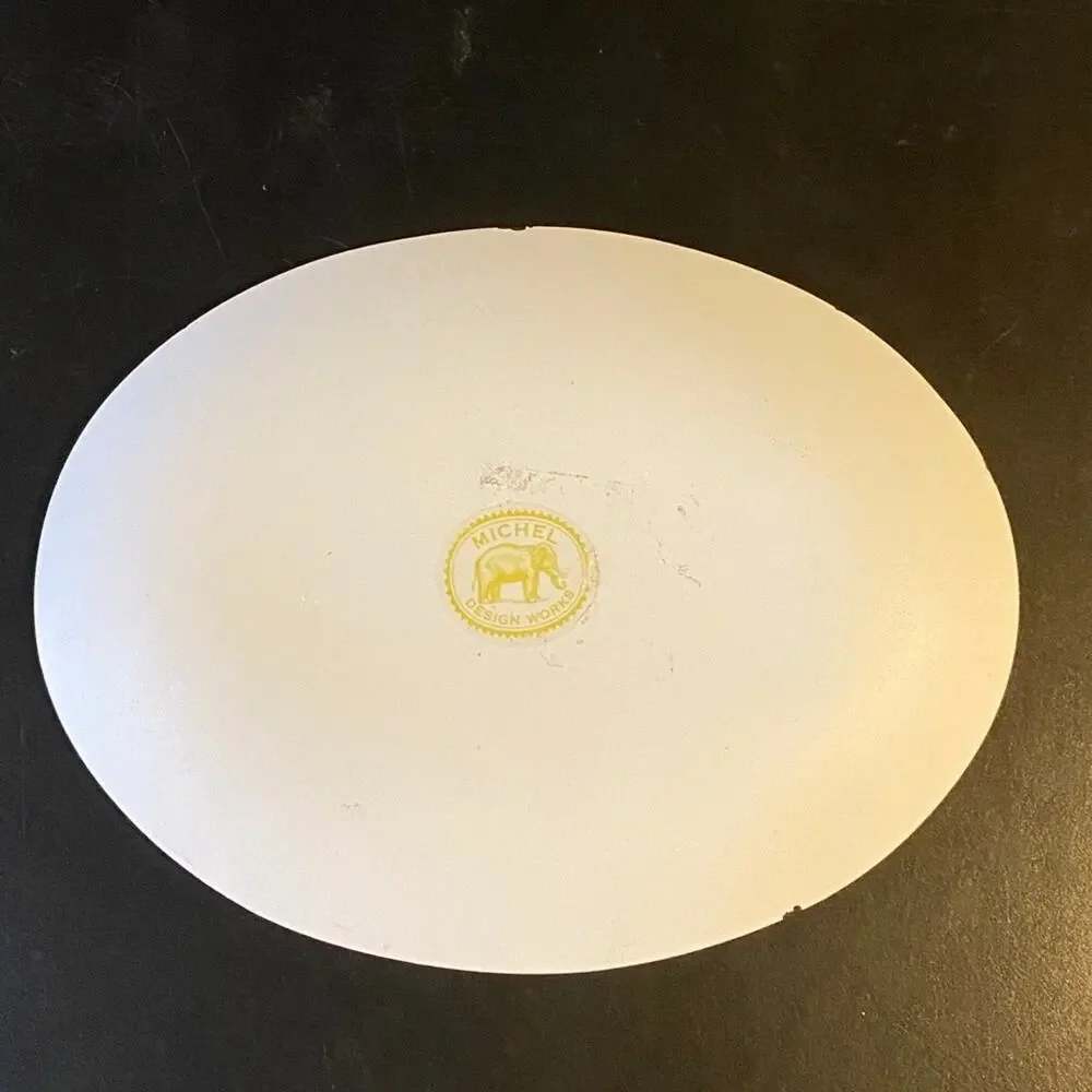 Michel Design Works “Currant” Glass Oval Soap Dish UNUSED‎